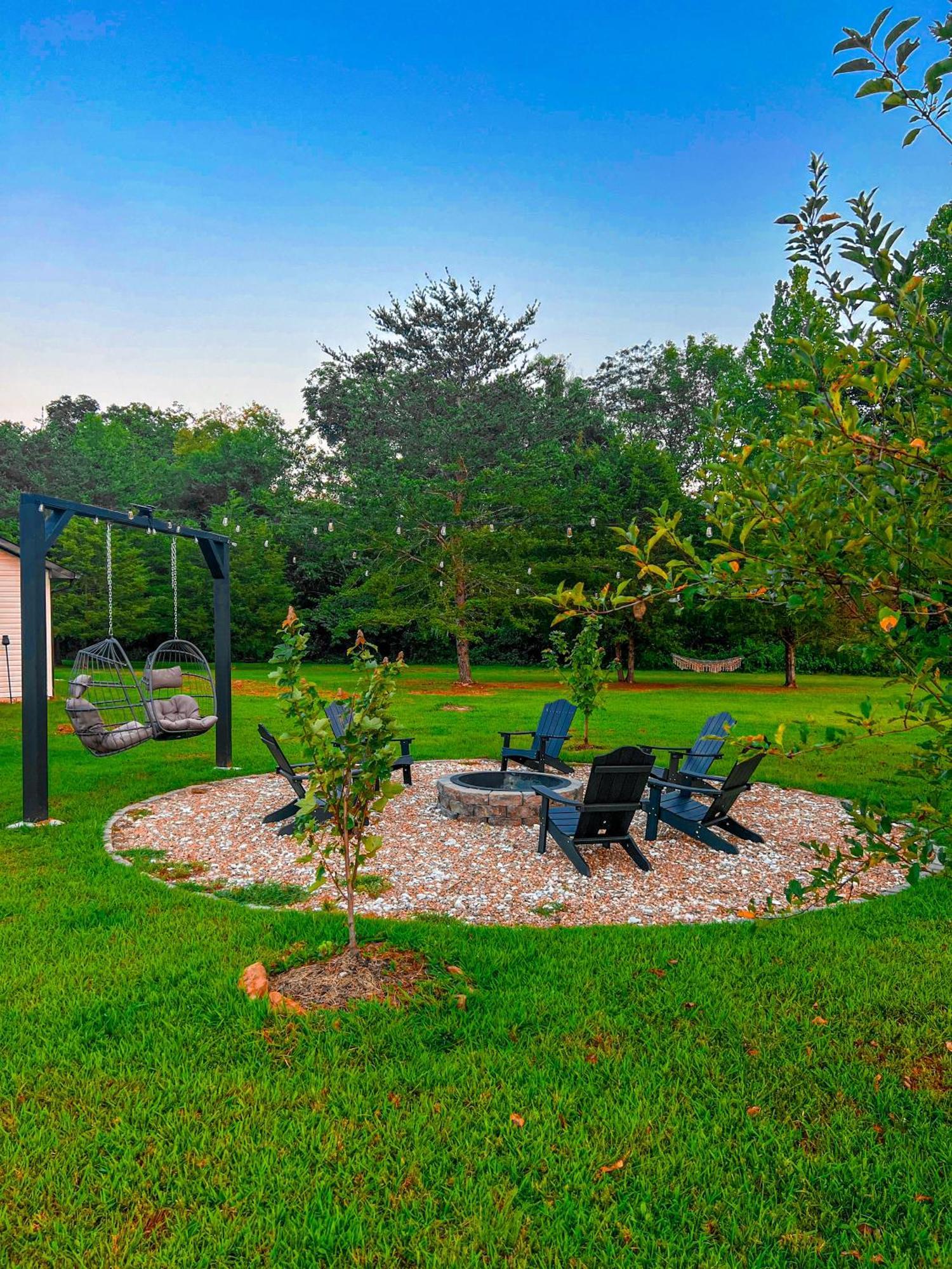 Southern Charm 3Br Fire Pit Pool Table 7Beds Сивиървил Екстериор снимка